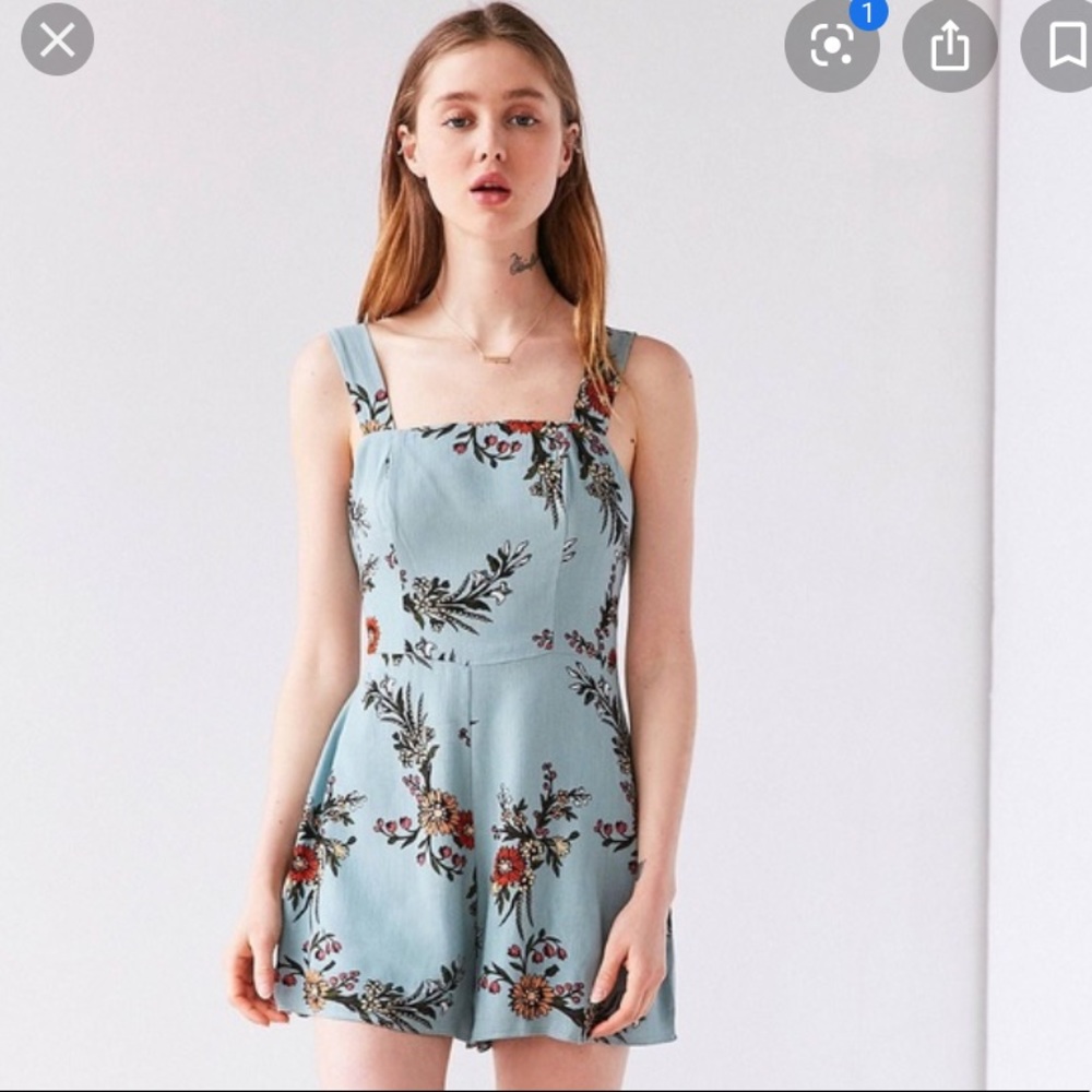 BNWT Kimchi Floral Romper
